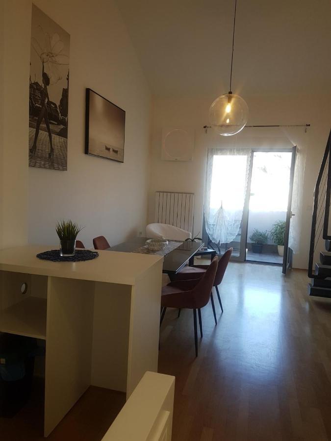 Deluxe Apartment Kristian Whit A Private Parking Fiume Esterno foto