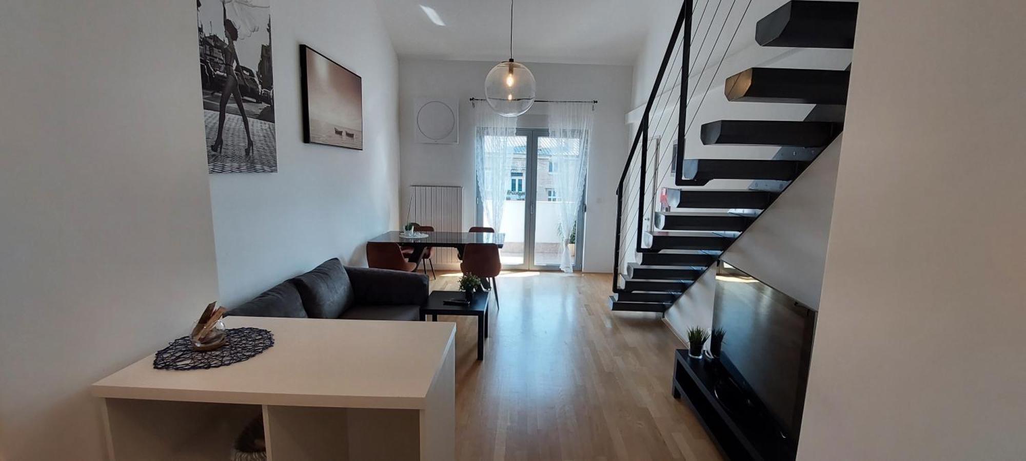 Deluxe Apartment Kristian Whit A Private Parking Fiume Esterno foto